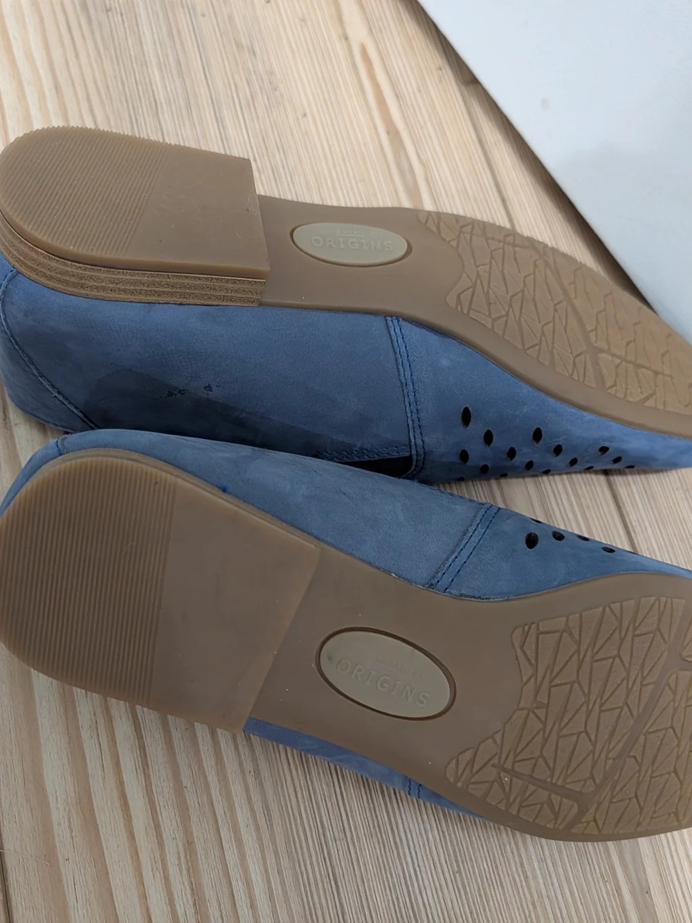 Earth Origins‎ Women’s Perforated Blue Suede Slip-On Loafers